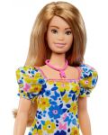 Кукла Barbie Fashionistas - С жълто-синя рокля на цветя - 3t
